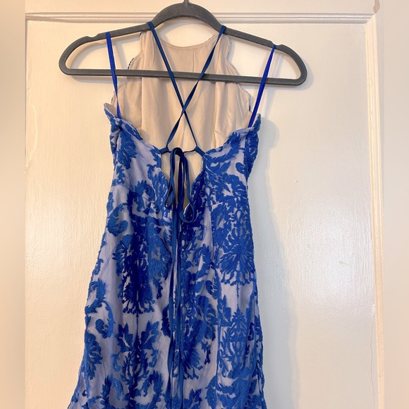 Cobalt Blue Lace Backless Bodycon Dress - Picture 2 of 3